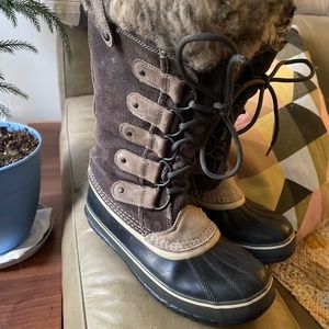 SOREL brown winter boots